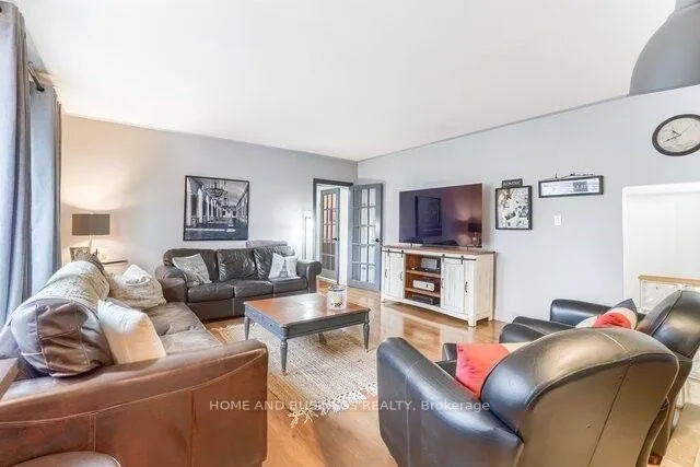 Photo 5 of 8 Sora Drive, Mississauga, Streetsville — HOMEH