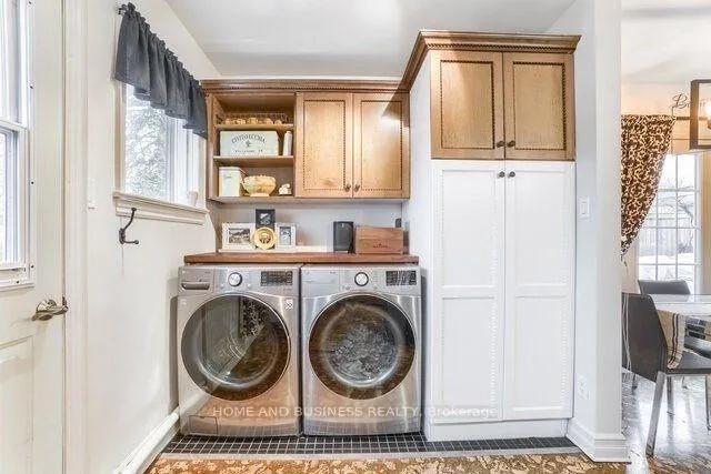 Photo 13 of 8 Sora Drive, Mississauga, Streetsville — HOMEH