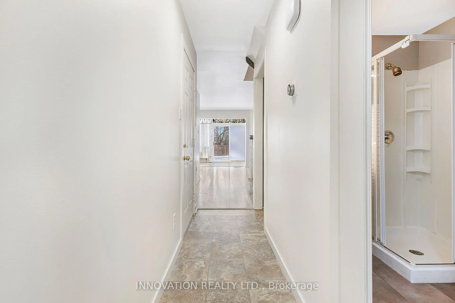 Photo 5 of 330 Fairbrooke Court, Arnprior — HOMEH