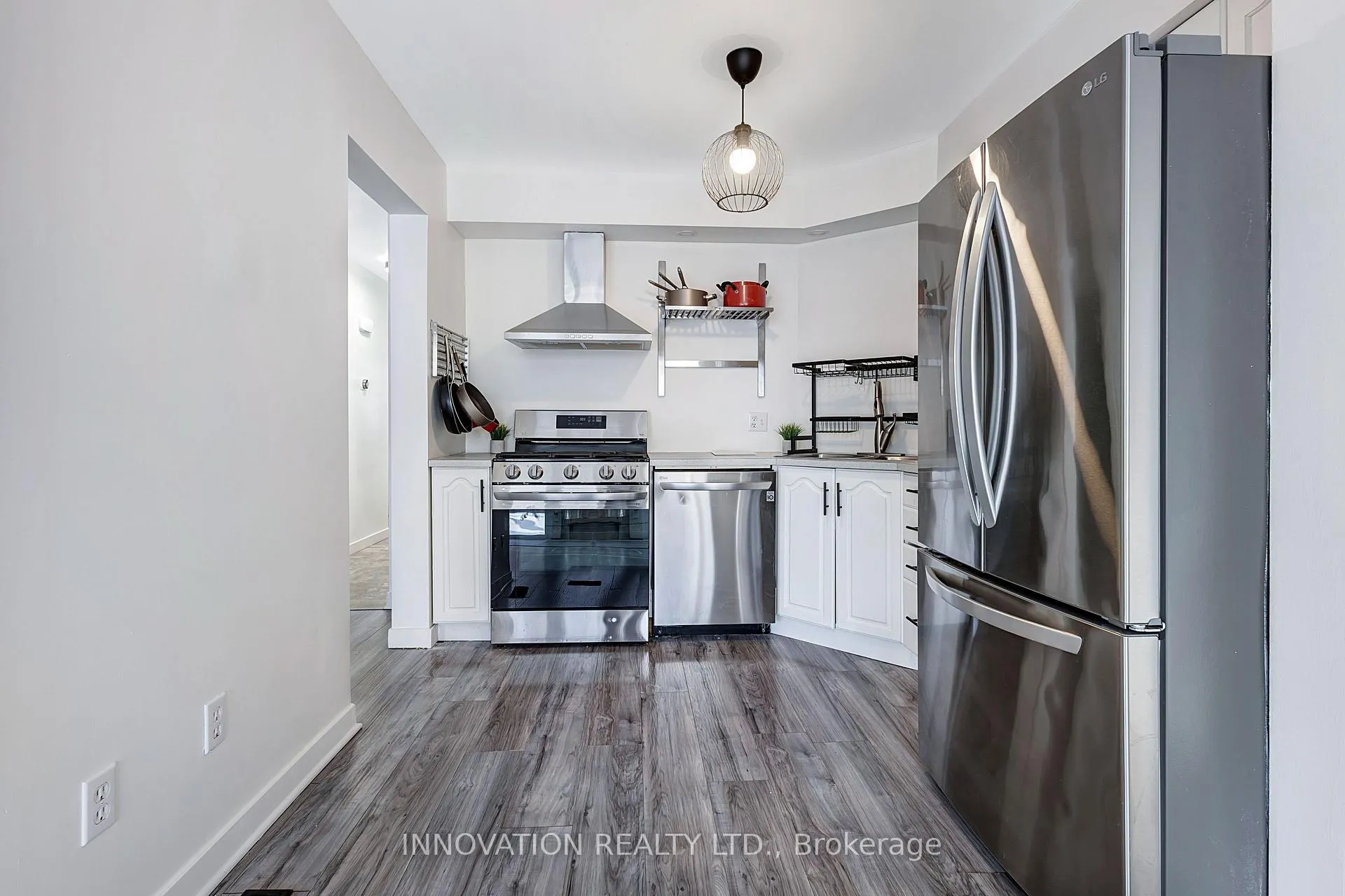 Photo 7 of 330 Fairbrooke Court, Arnprior — HOMEH