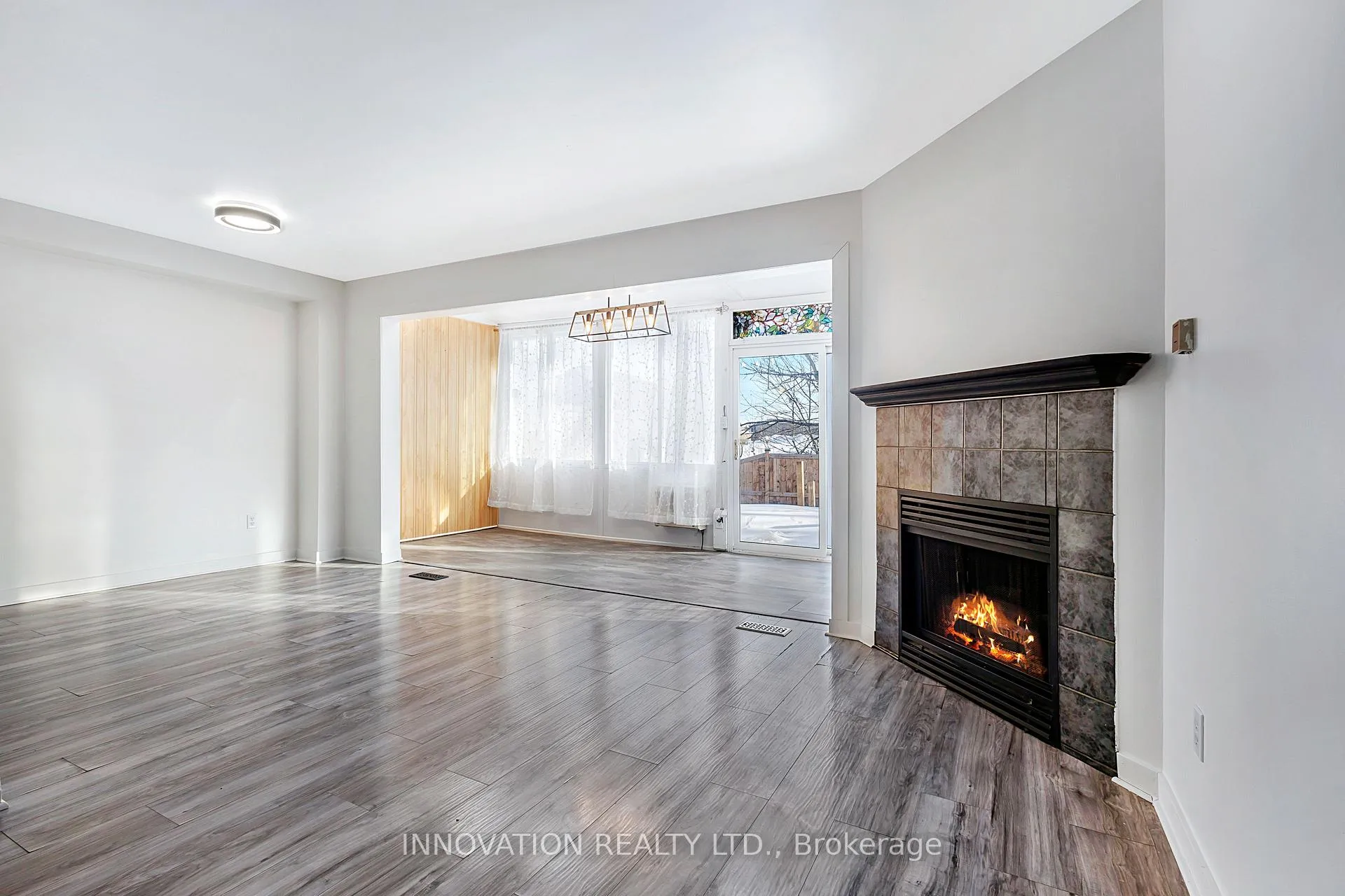 Photo 11 of 330 Fairbrooke Court, Arnprior — HOMEH