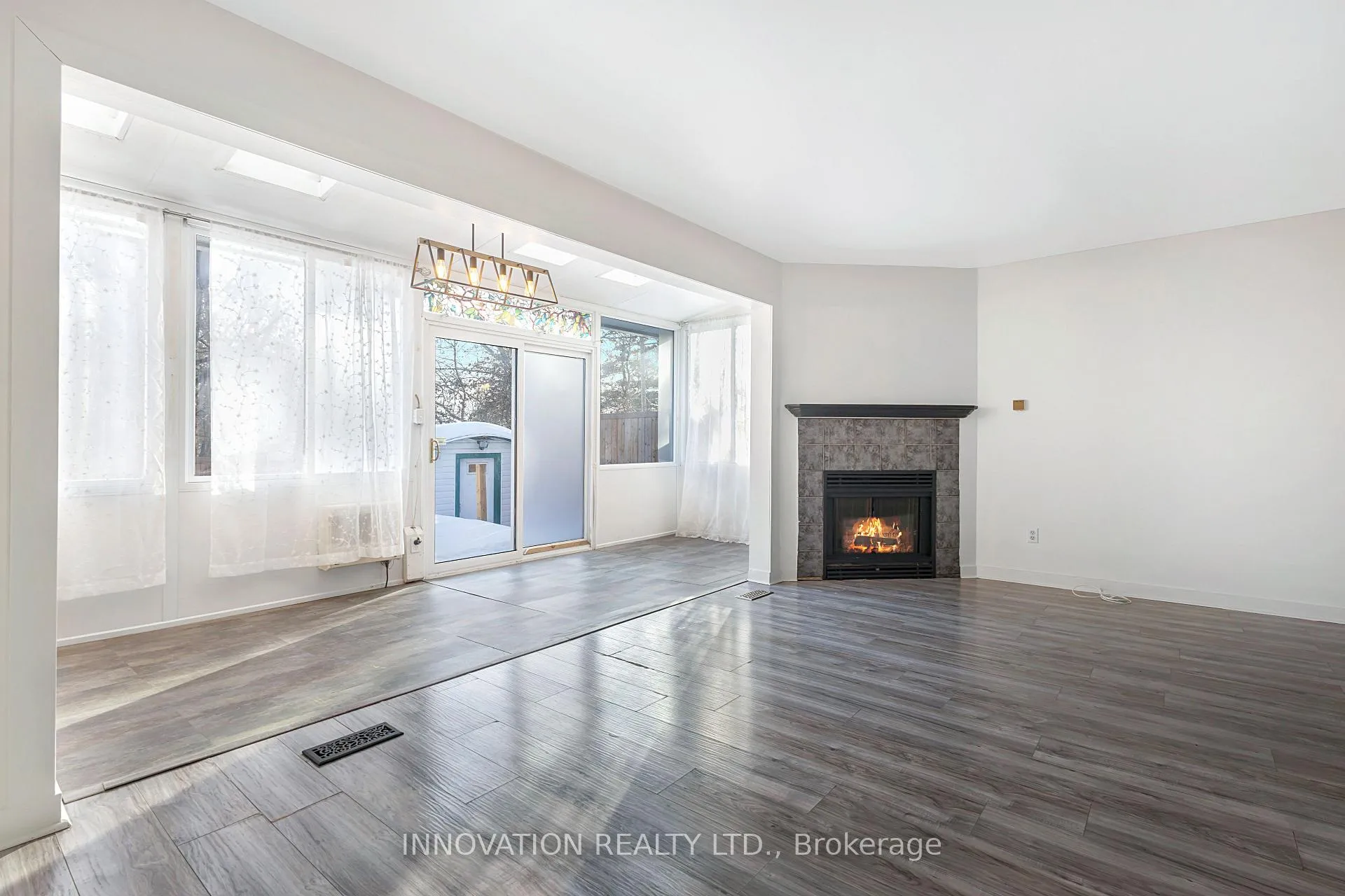 Photo 12 of 330 Fairbrooke Court, Arnprior — HOMEH