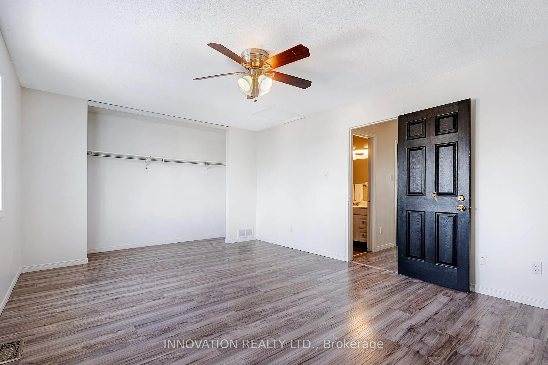 Photo 15 of 330 Fairbrooke Court, Arnprior — HOMEH