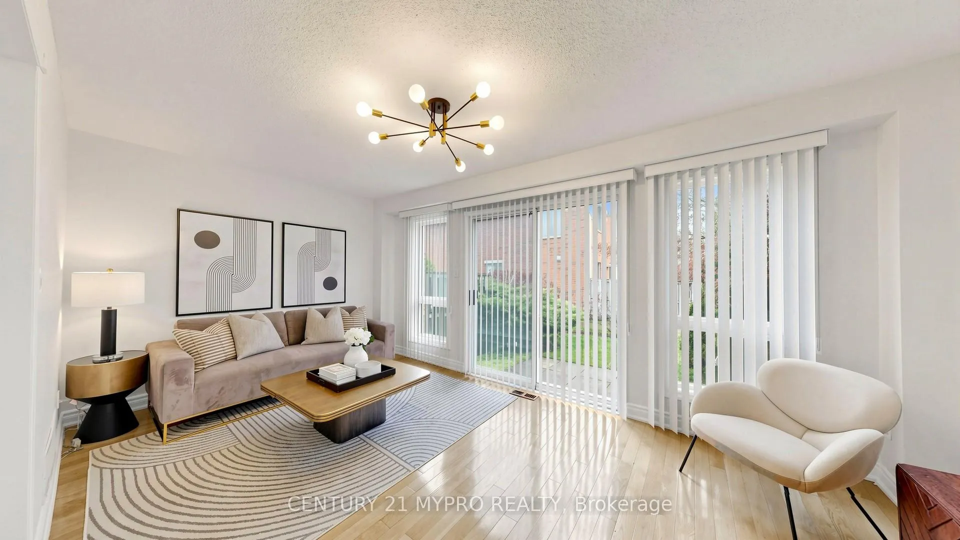 Photo 3 of Unit 77, 455 Apache Court, Mississauga, Hurontario — HOMEH