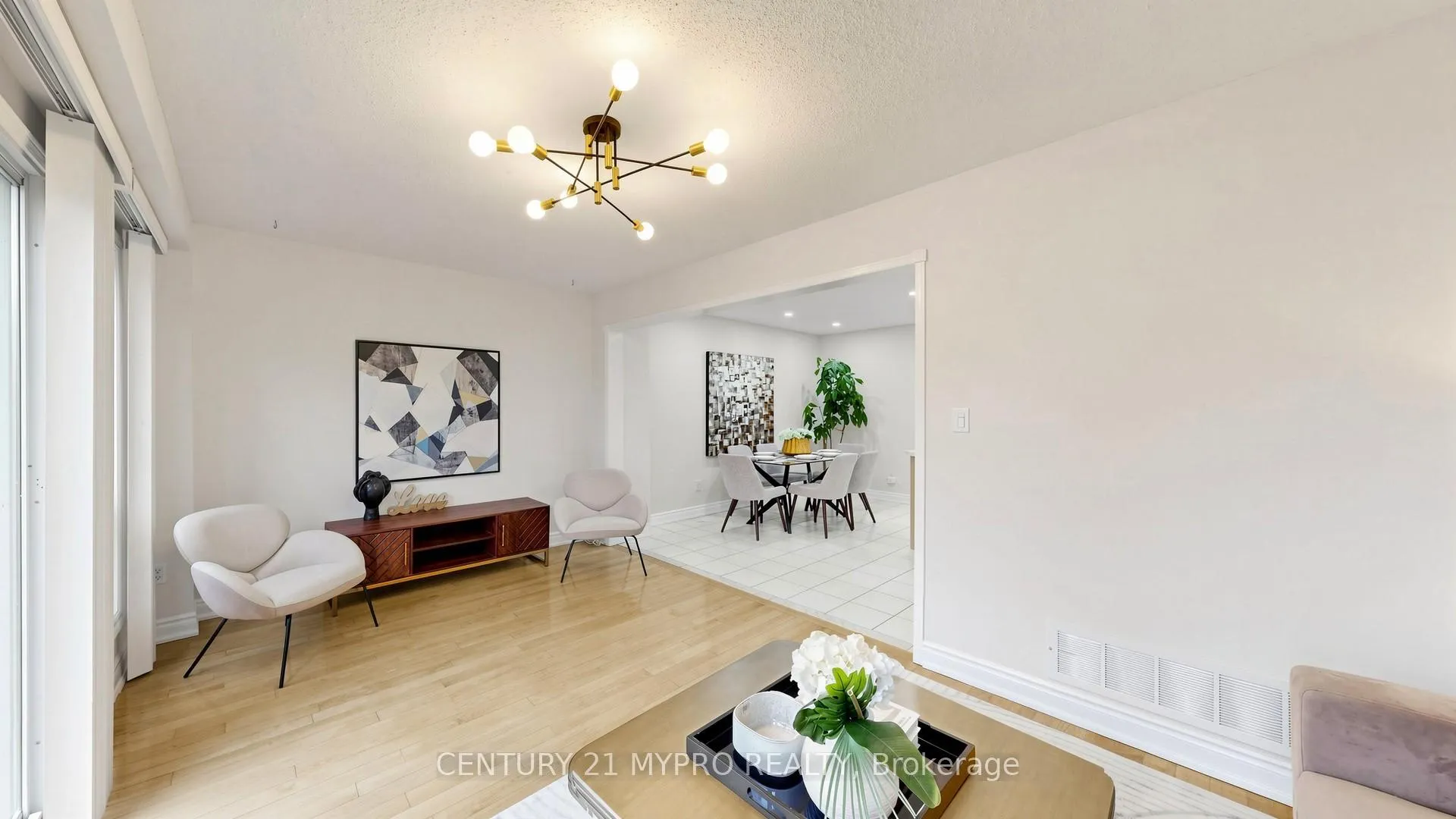 Photo 4 of Unit 77, 455 Apache Court, Mississauga, Hurontario — HOMEH