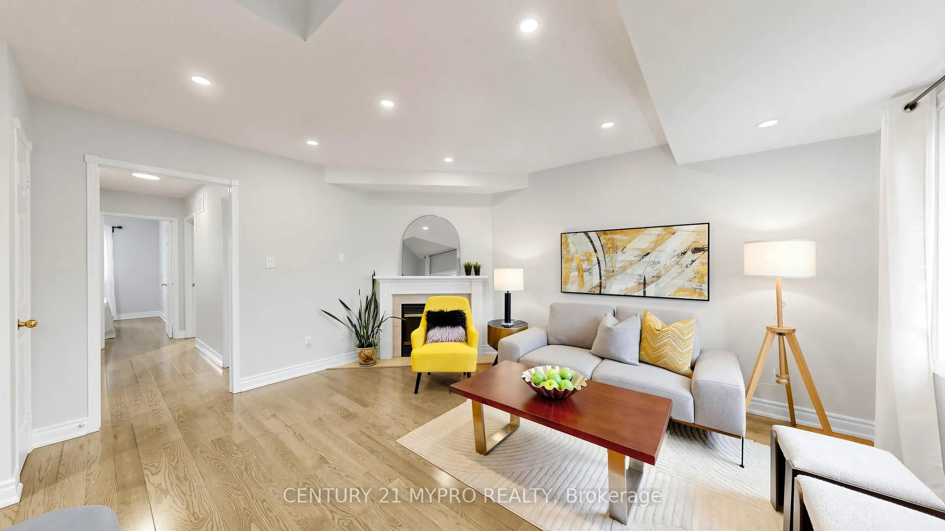Photo 13 of Unit 77, 455 Apache Court, Mississauga, Hurontario — HOMEH