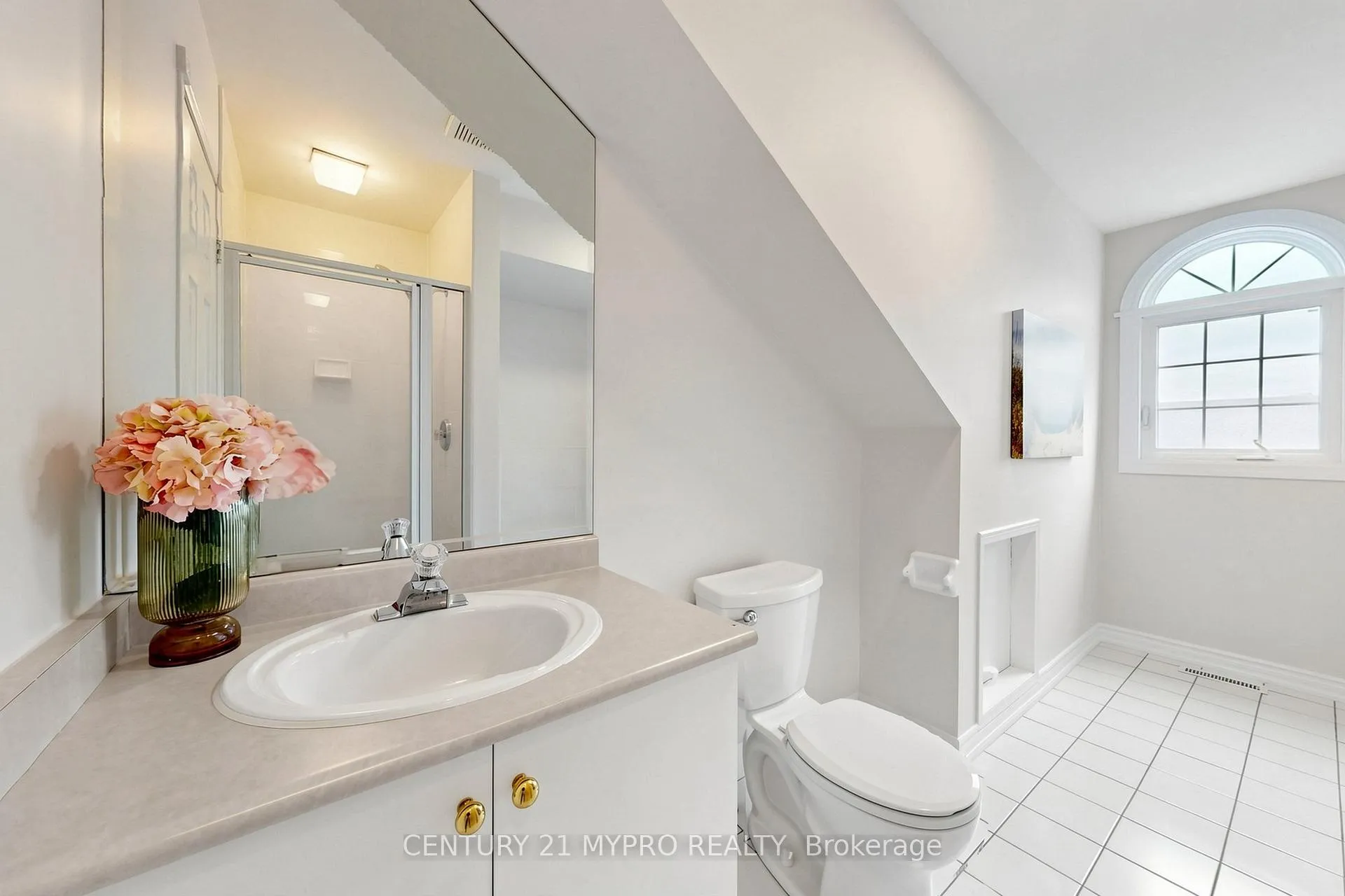 Photo 24 of Unit 77, 455 Apache Court, Mississauga, Hurontario — HOMEH