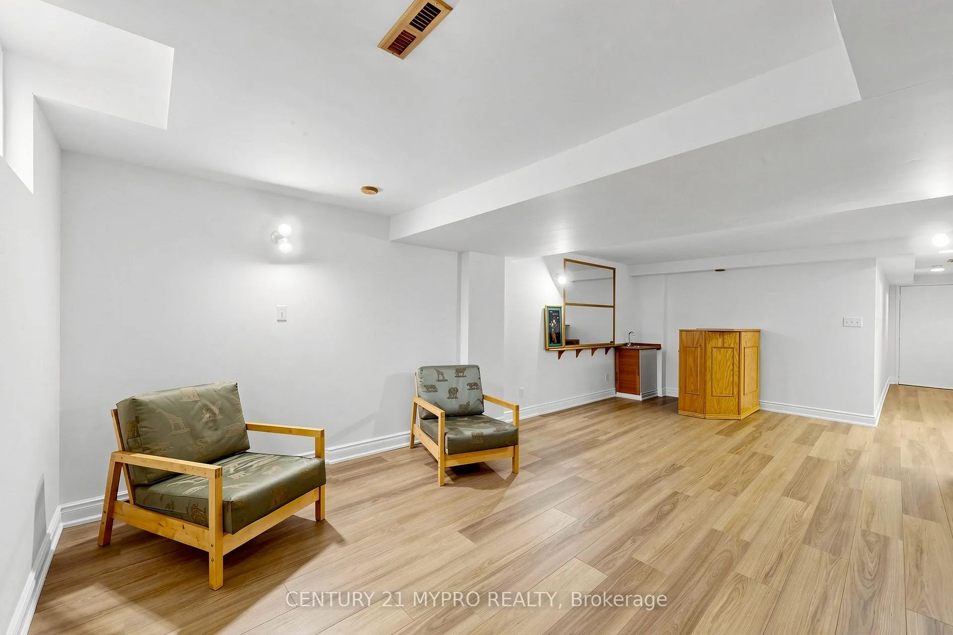 Photo 26 of Unit 77, 455 Apache Court, Mississauga, Hurontario — HOMEH