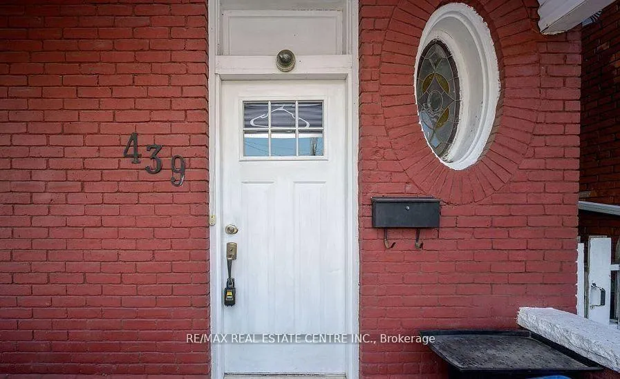 Photo 2 of 439 Wentworth St N, Hamilton, Industrial Sector — HOMEH