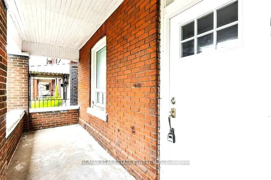 Photo 9 of 439 Wentworth St N, Hamilton, Industrial Sector — HOMEH