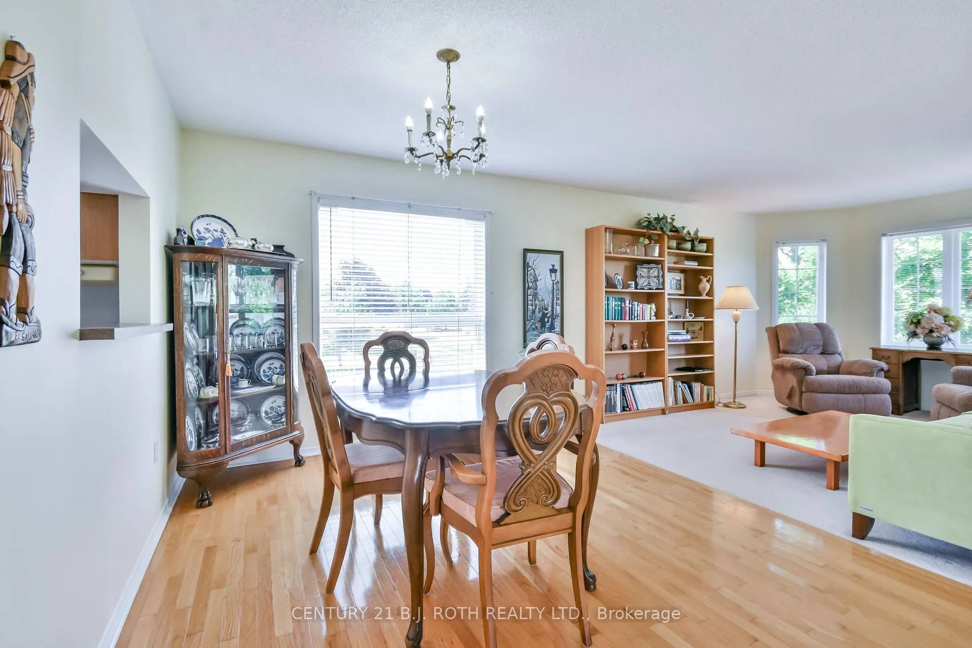 Photo 4 of 127 Golden Meadow Road, Barrie, Bayshore — HOMEH