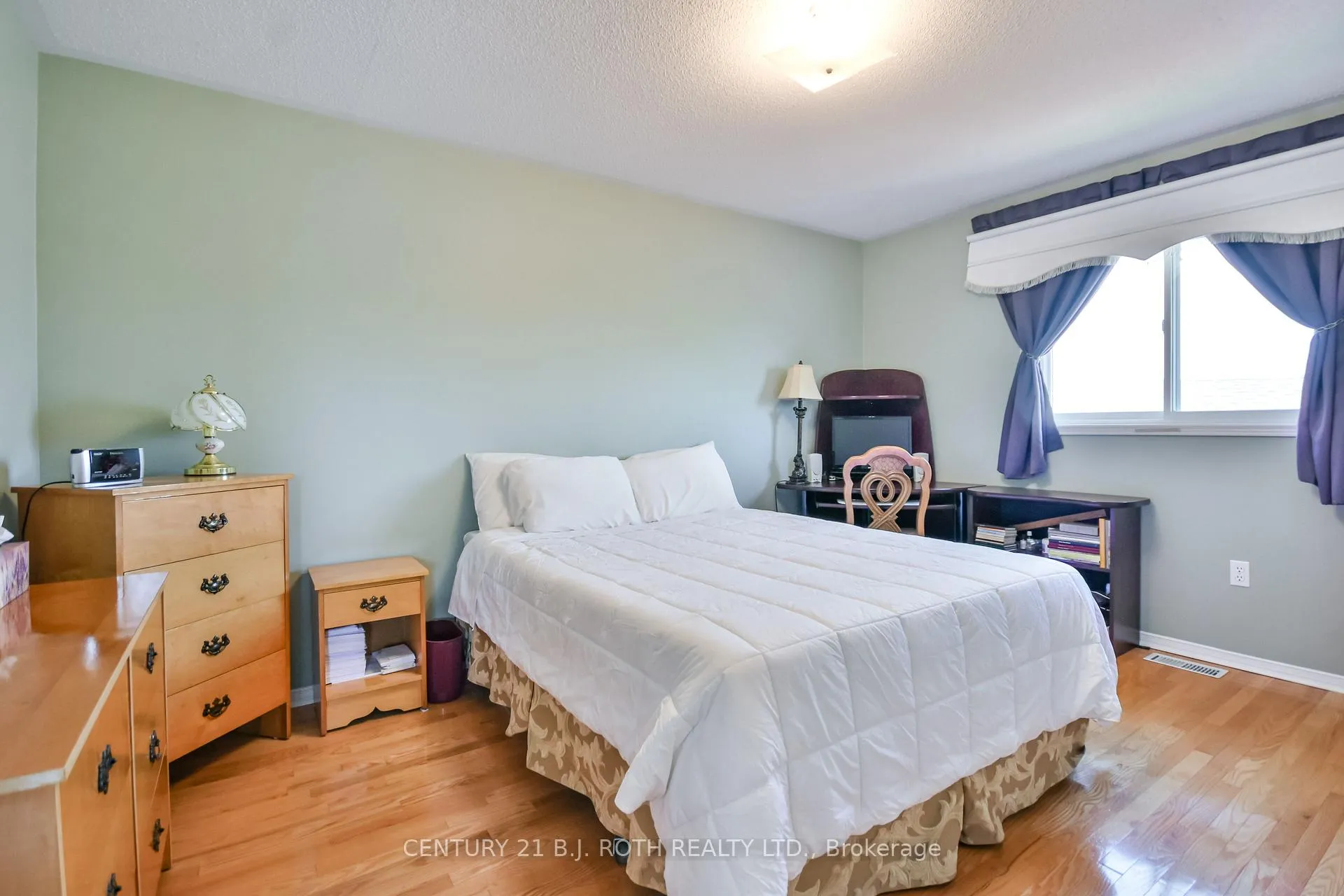 Photo 7 of 127 Golden Meadow Road, Barrie, Bayshore — HOMEH
