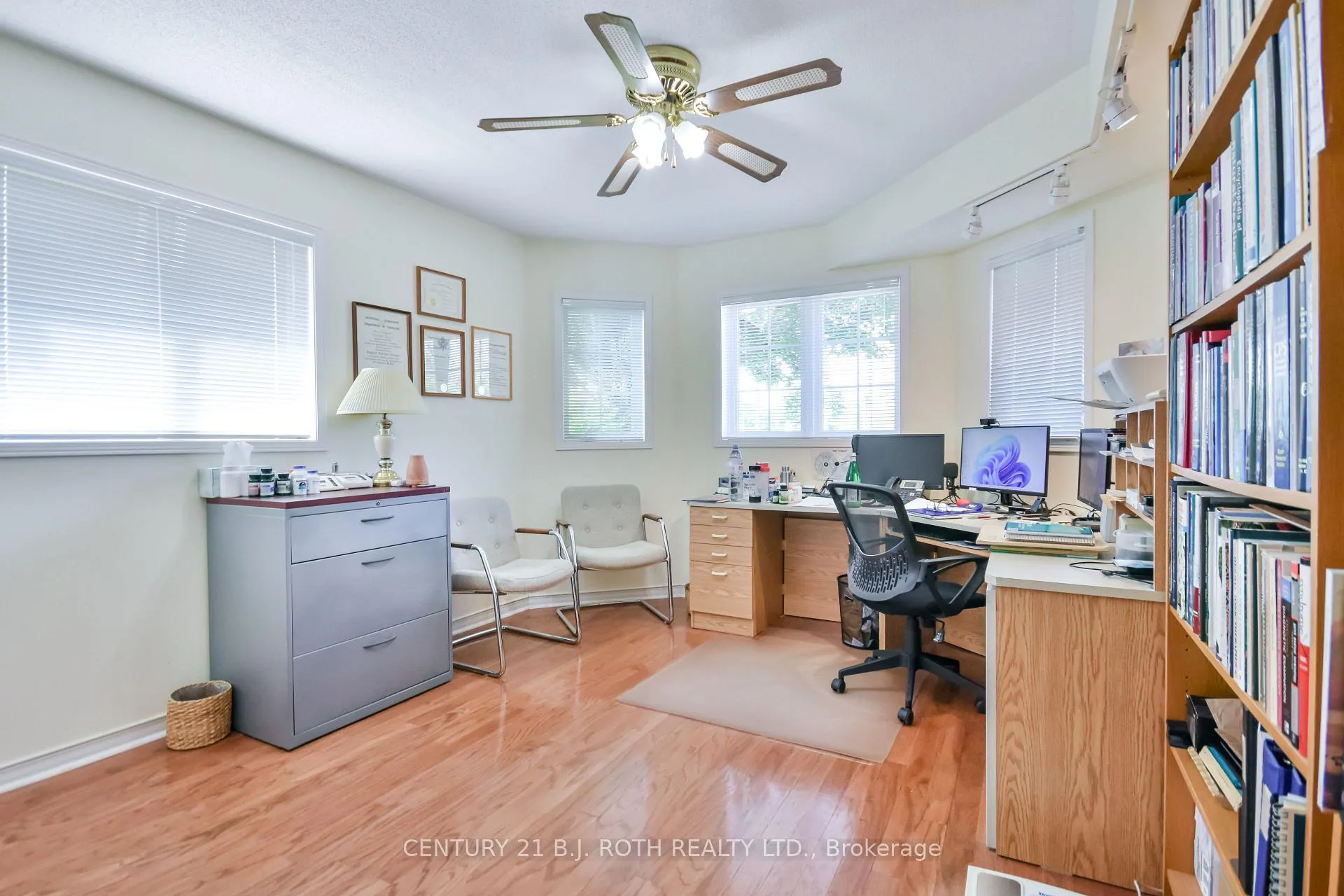 Photo 12 of 127 Golden Meadow Road, Barrie, Bayshore — HOMEH