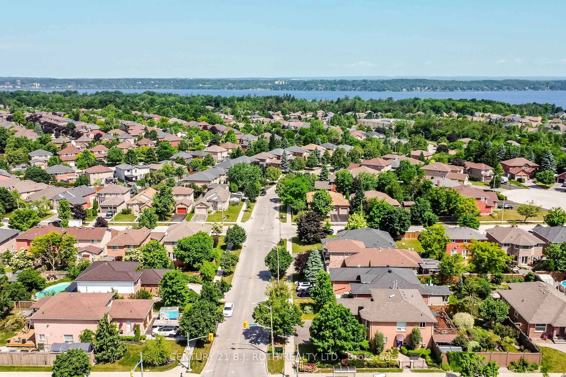 Photo 29 of 127 Golden Meadow Road, Barrie, Bayshore — HOMEH