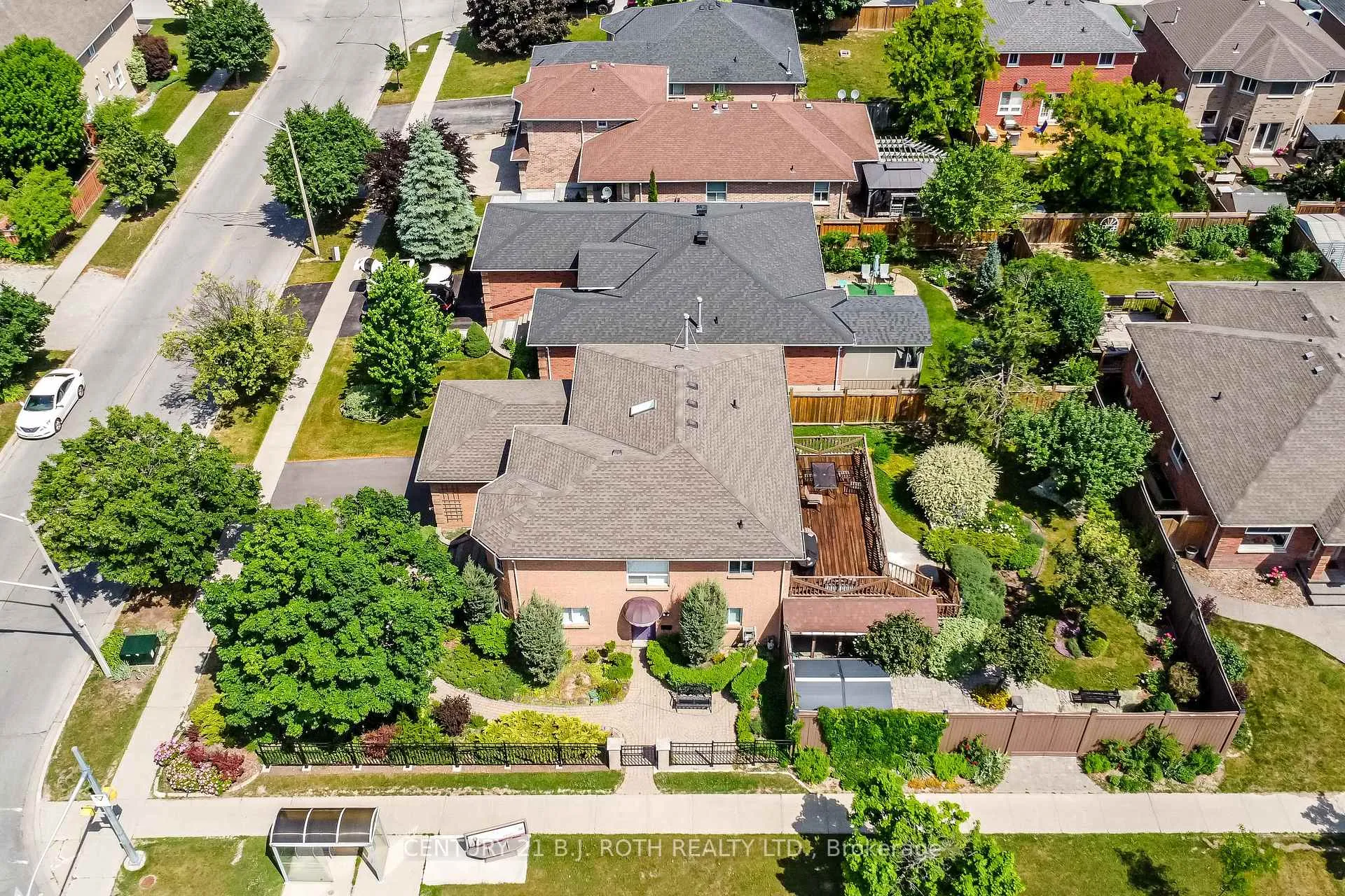 Photo 30 of 127 Golden Meadow Road, Barrie, Bayshore — HOMEH