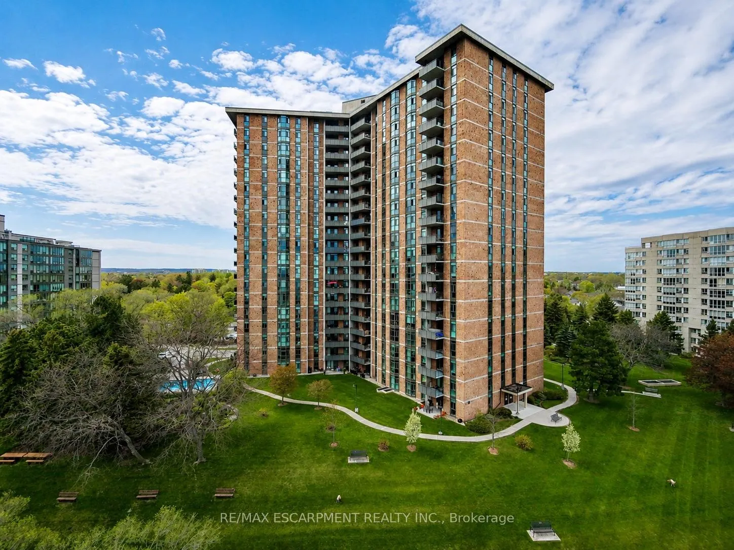 Photo 2 of Unit 602, 5250 Lakeshore Road, Burlington, Appleby — HOMEH