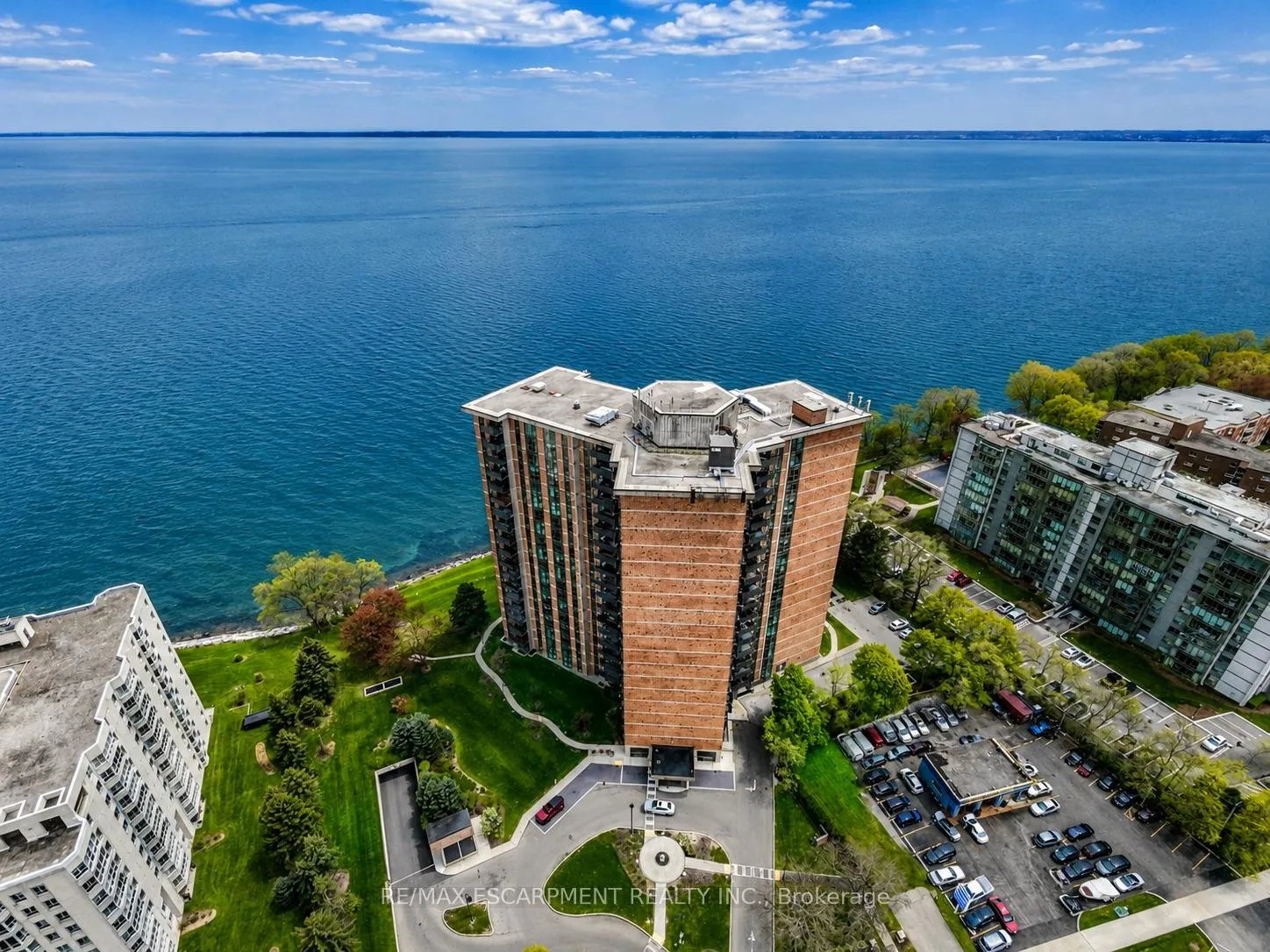 Photo 3 of Unit 602, 5250 Lakeshore Road, Burlington, Appleby — HOMEH