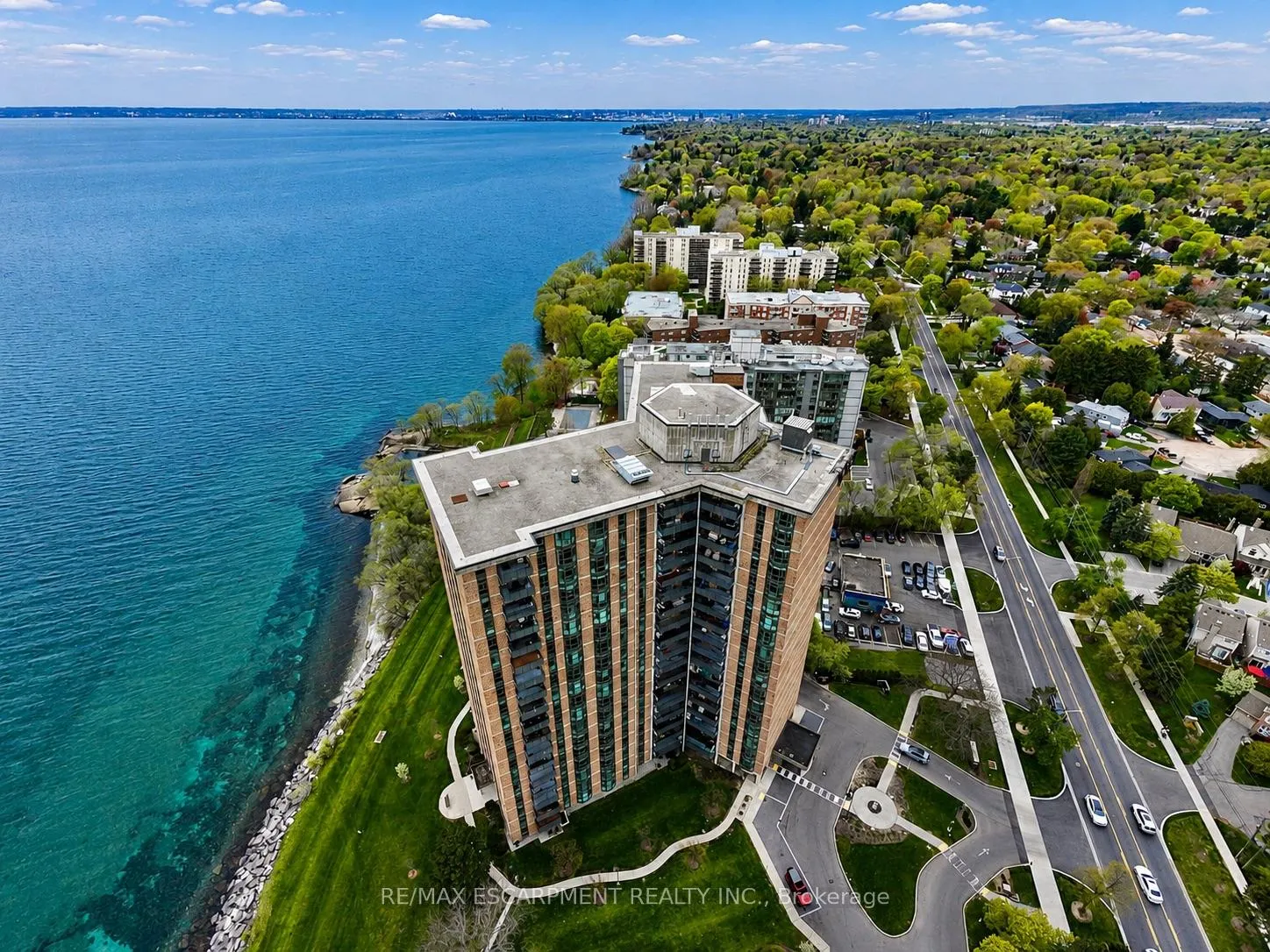 Photo 5 of Unit 602, 5250 Lakeshore Road, Burlington, Appleby — HOMEH