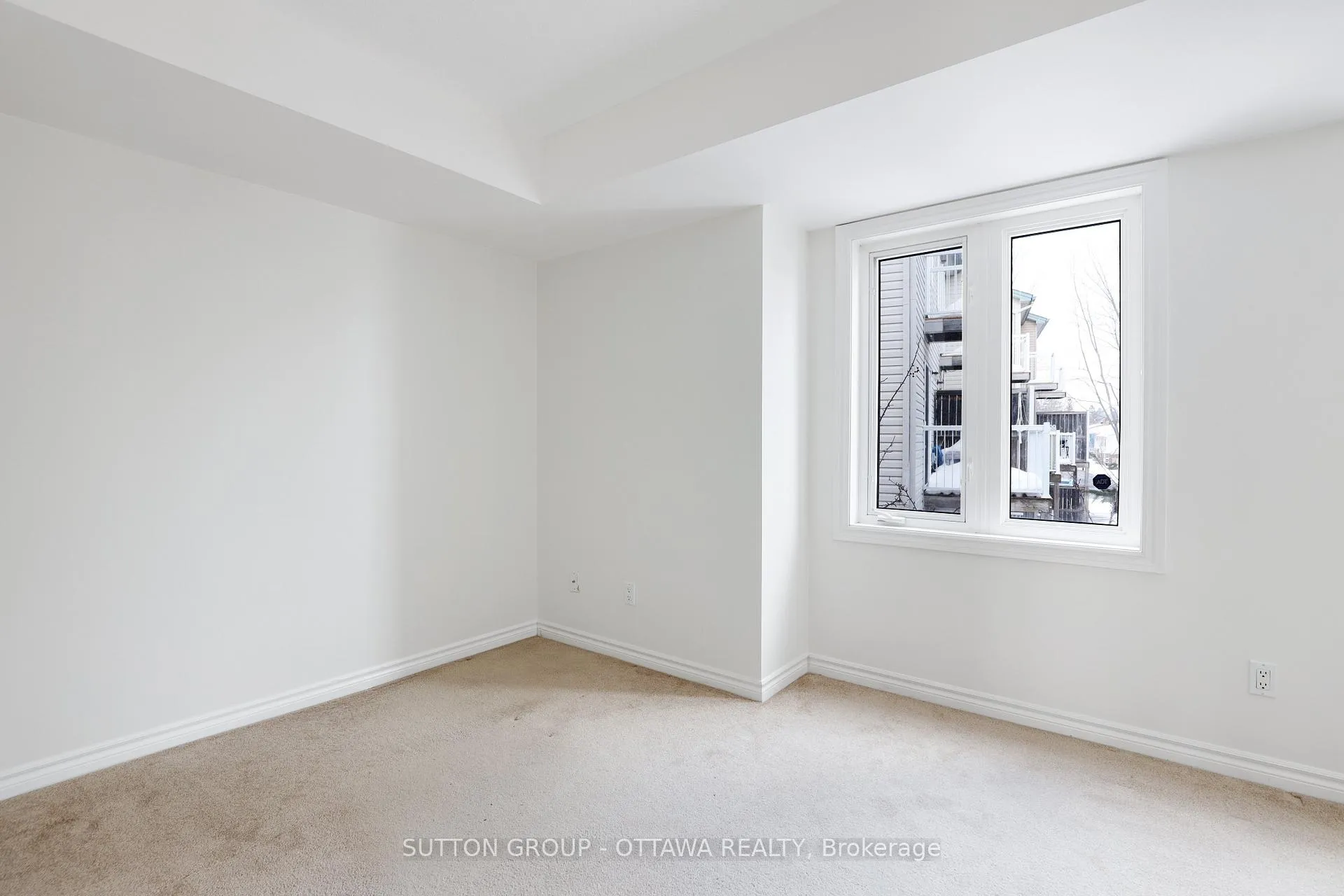 Photo 21 of 115 Tall Pines Private, Ottawa, Leslie Park — HOMEH
