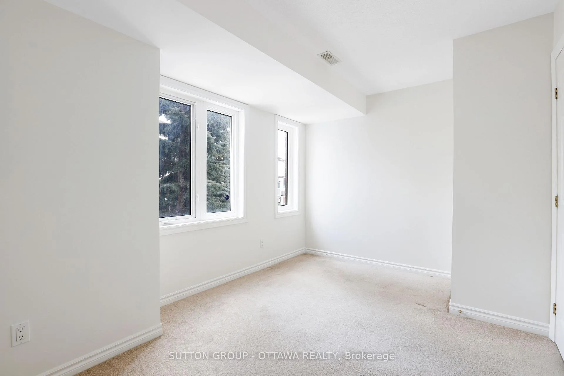 Photo 22 of 115 Tall Pines Private, Ottawa, Leslie Park — HOMEH