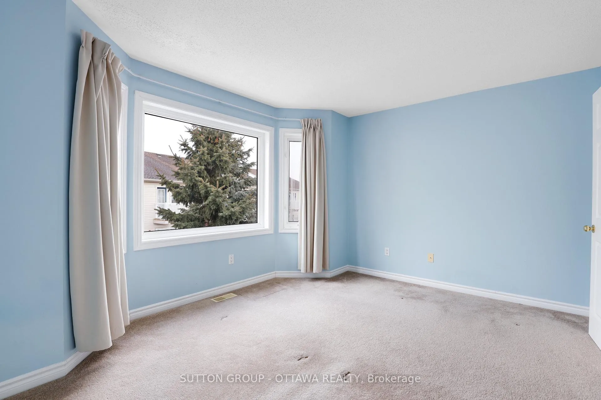 Photo 30 of 115 Tall Pines Private, Ottawa, Leslie Park — HOMEH