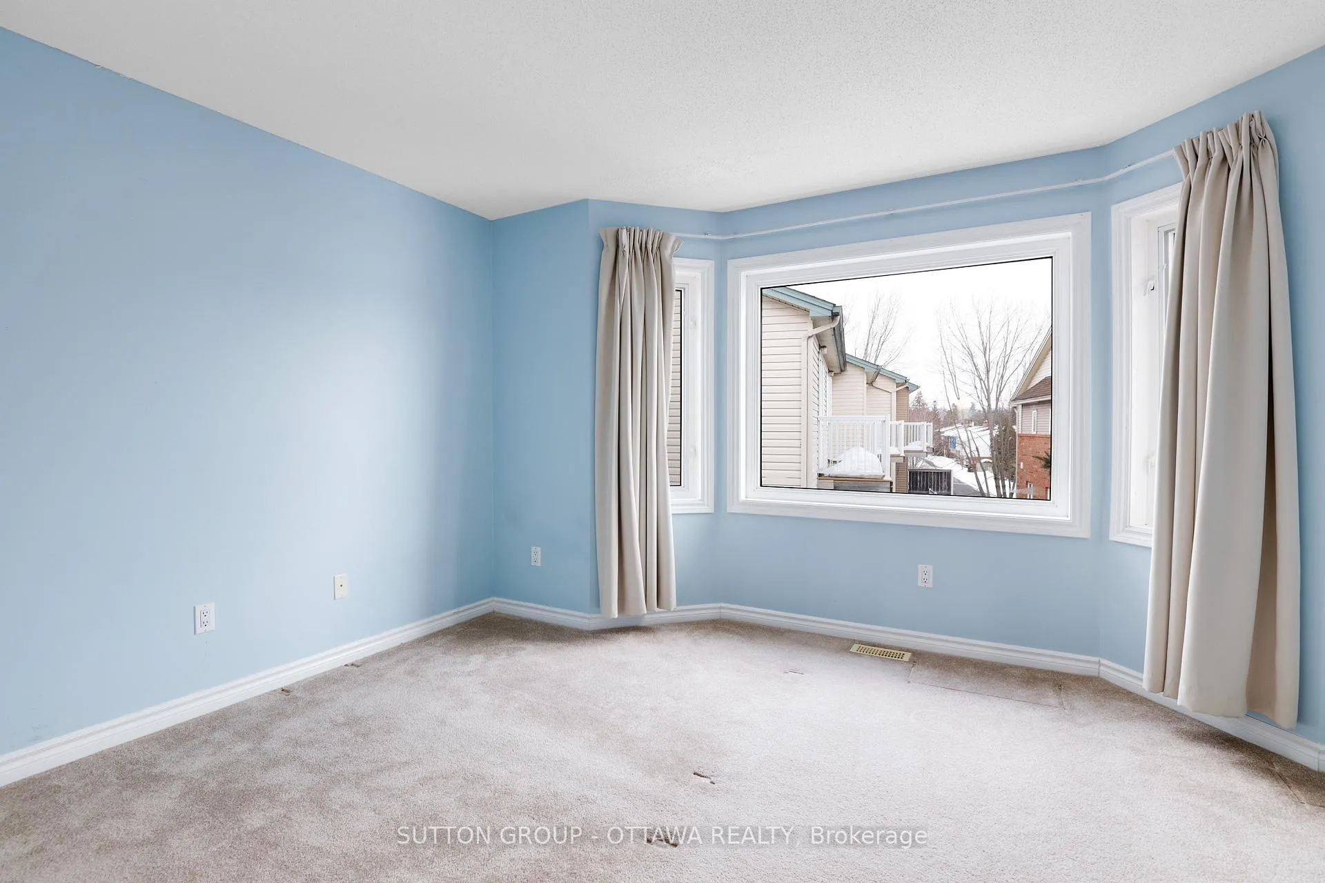 Photo 31 of 115 Tall Pines Private, Ottawa, Leslie Park — HOMEH