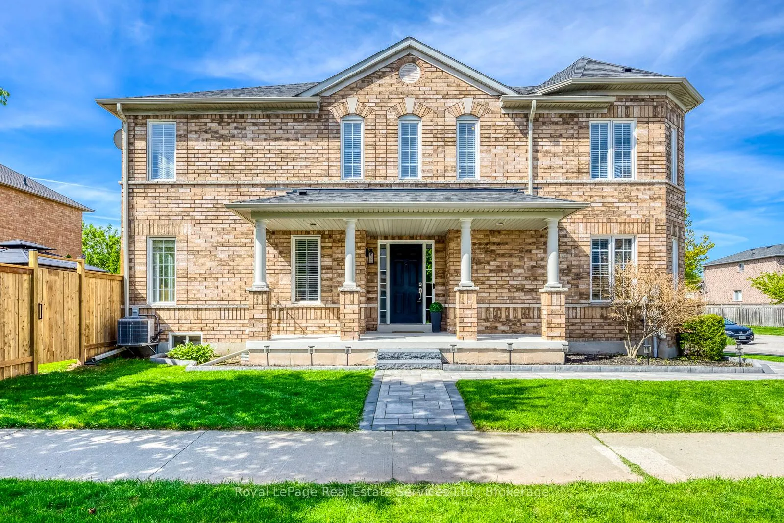Photo 3 of 5636 Emma Drive, Burlington, Appleby — HOMEH