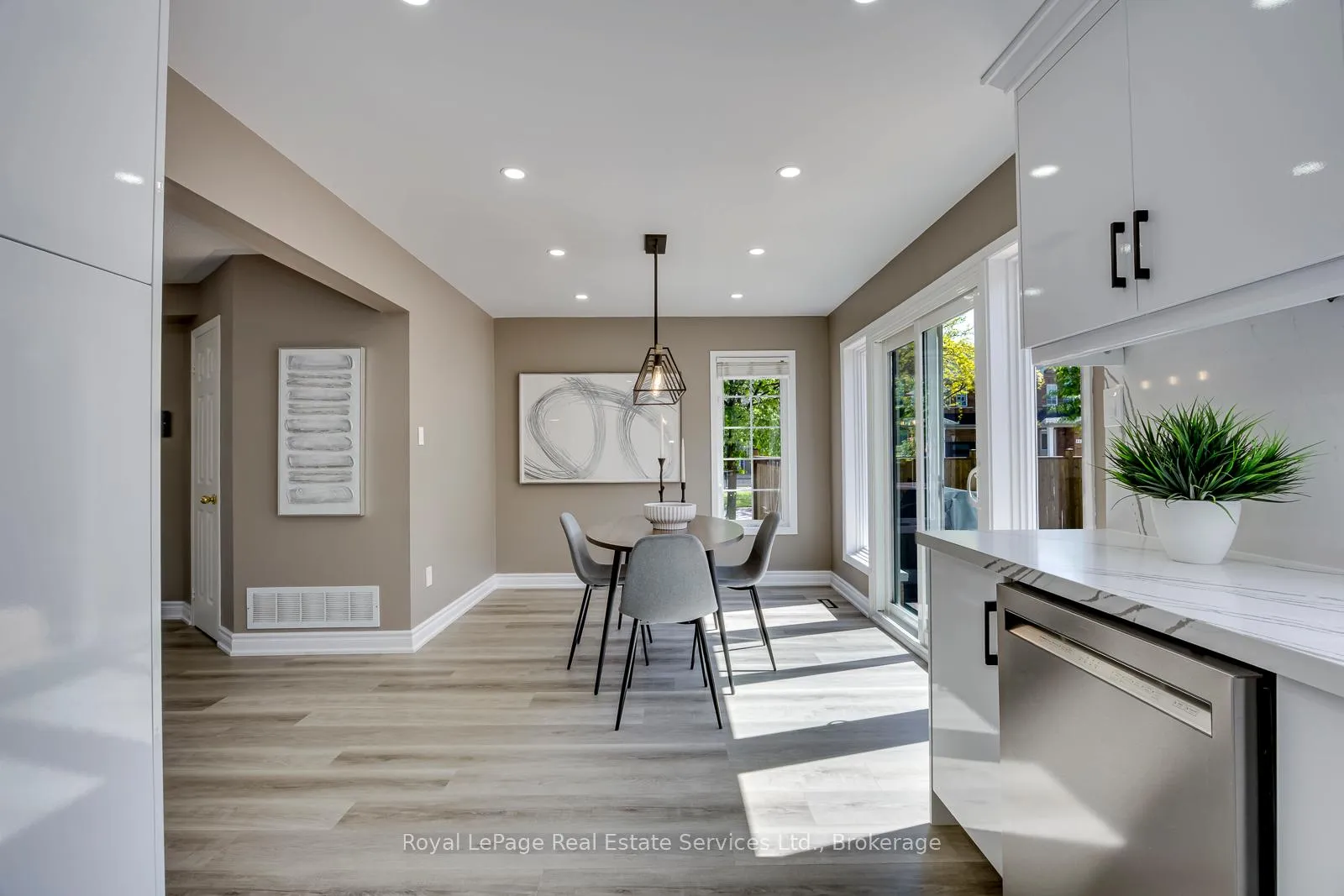 Photo 15 of 5636 Emma Drive, Burlington, Appleby — HOMEH