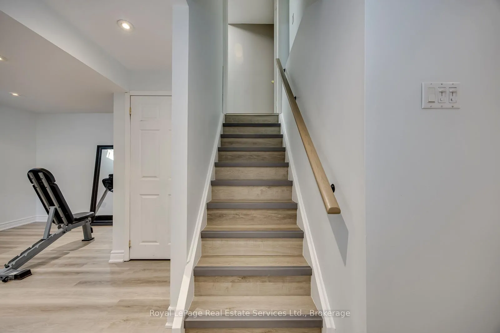 Photo 33 of 5636 Emma Drive, Burlington, Appleby — HOMEH