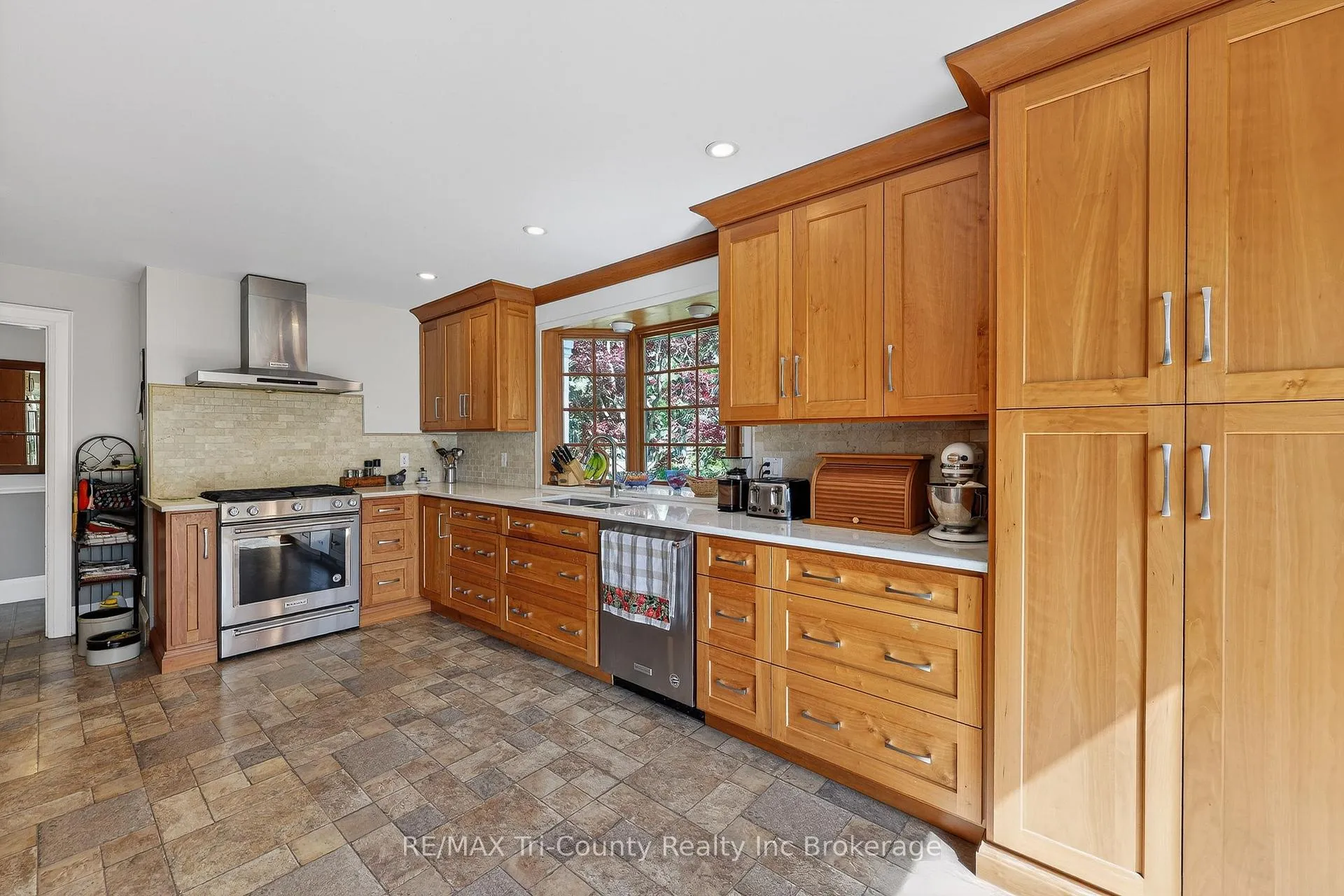 Photo 8 of 9088 Culloden Road, Bayham, Rural Bayham — HOMEH