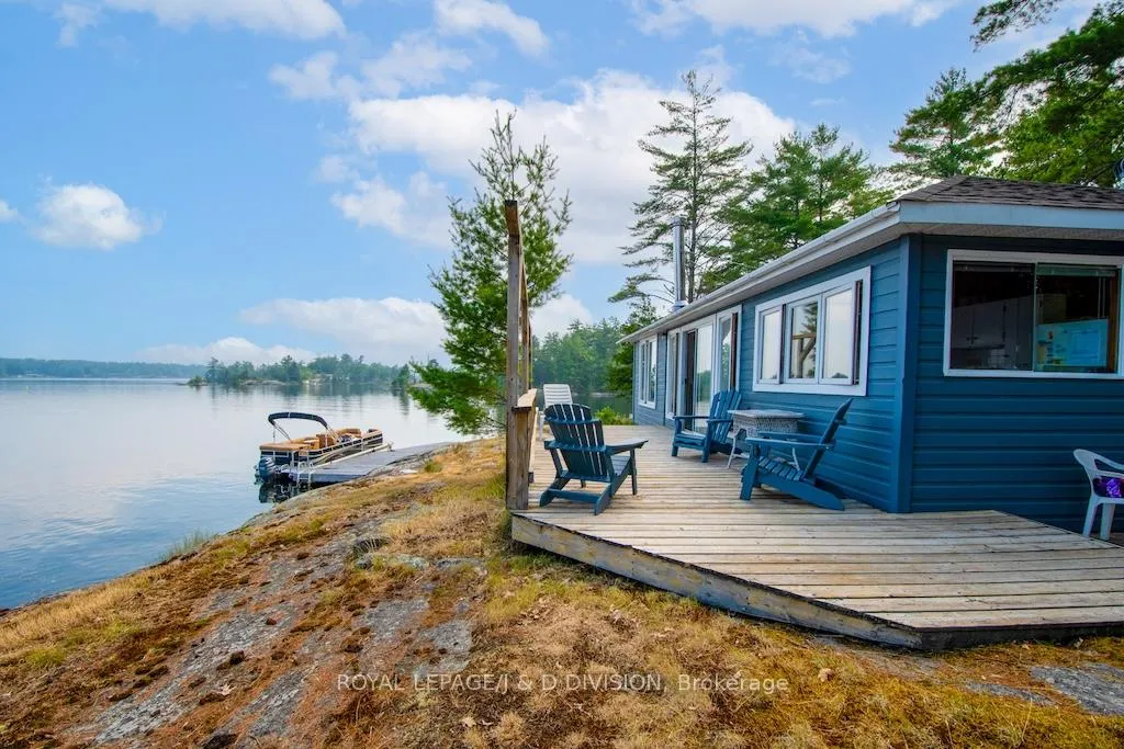 Front of 4446 Is 107 Stoney Lake Island