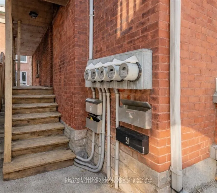 Photo 2 of 121 Osgoode Street, Ottawa, Sandy Hill — HOMEH