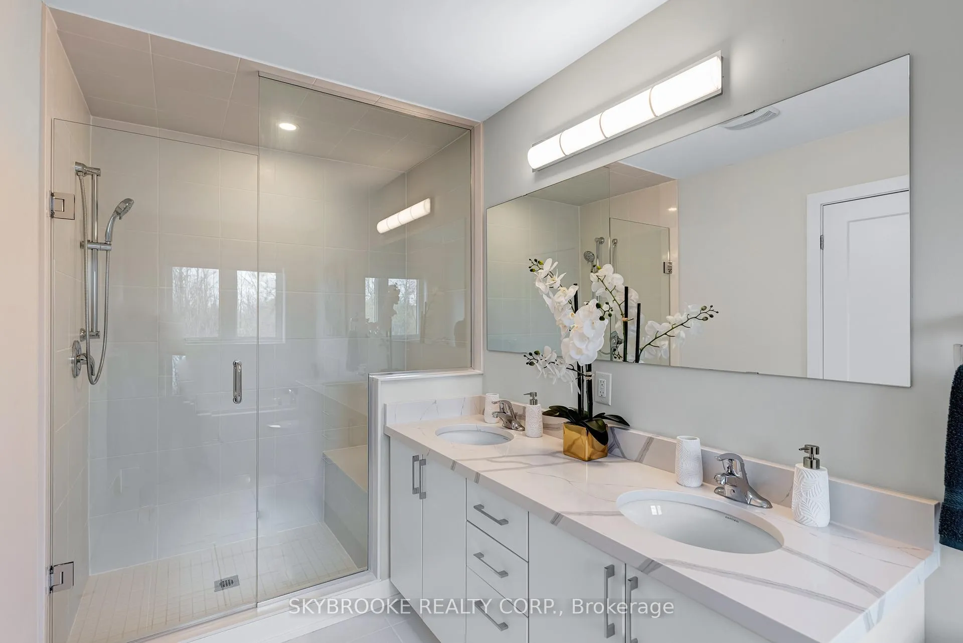 Photo 32 of Unit 12, 190 Crosswinds Boulevard, Blue Mountains — HOMEH