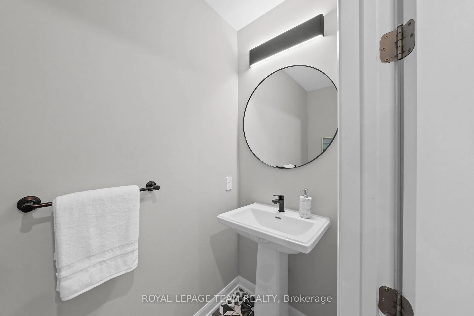 Photo 38 of 1007 Offley Road, Ottawa, Mahogany Community — HOMEH