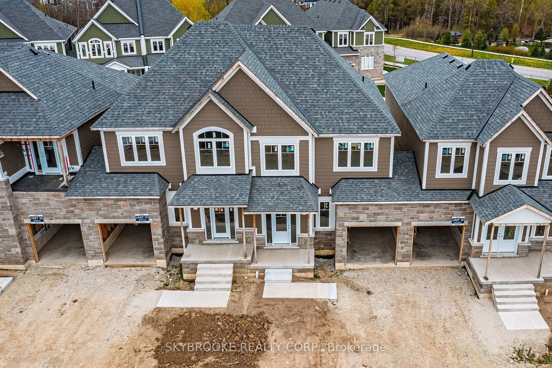 Photo 2 of 190 Crosswinds Boulevard, Blue Mountains — HOMEH