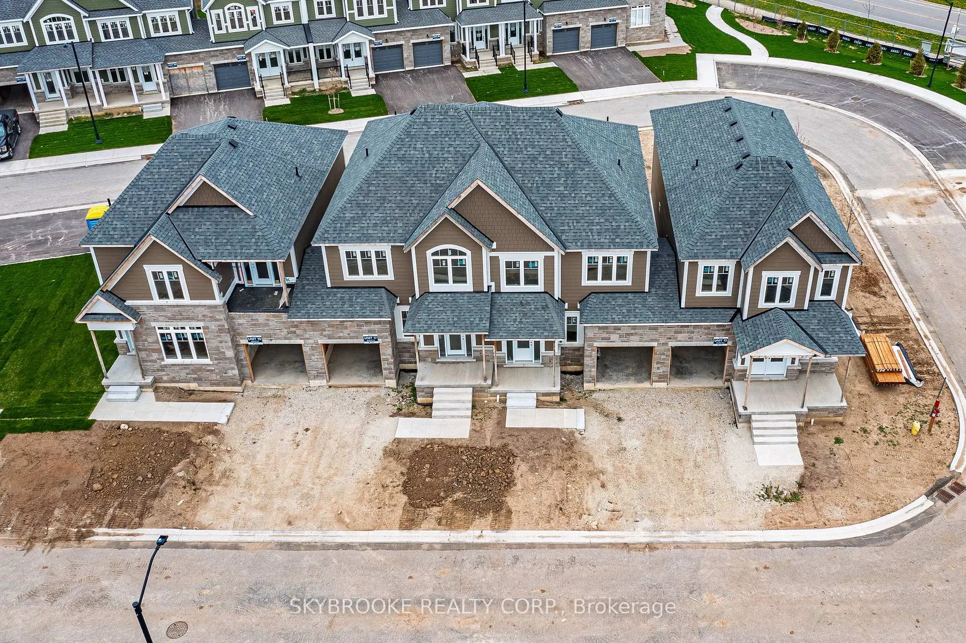 Photo 3 of 190 Crosswinds Boulevard, Blue Mountains — HOMEH