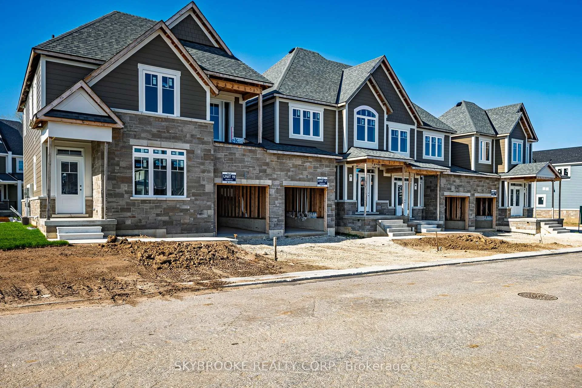 Photo 4 of 190 Crosswinds Boulevard, Blue Mountains — HOMEH