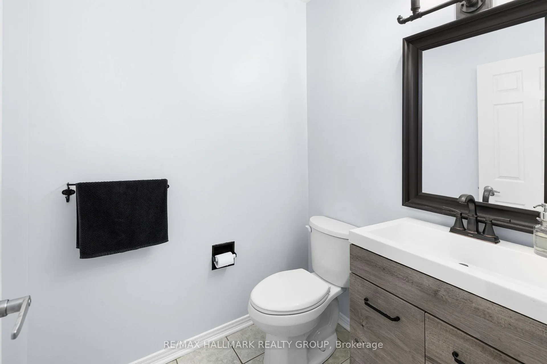 Photo 6 of 54 Fireside Crescent, Ottawa, Hunt Club Park/Greenboro — HOMEH