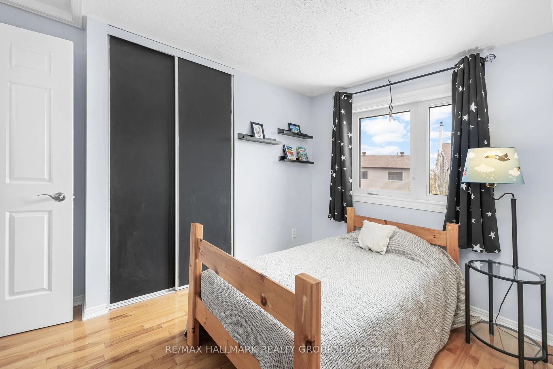 Photo 24 of 54 Fireside Crescent, Ottawa, Hunt Club Park/Greenboro — HOMEH
