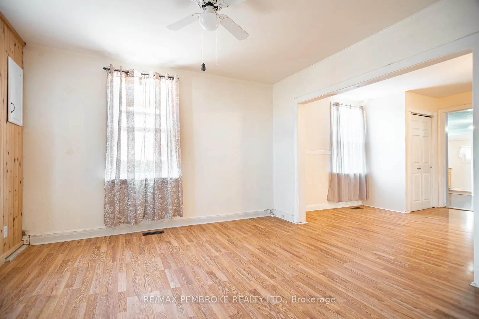 Photo 11 of 1008 Bronx Street, Pembroke — HOMEH