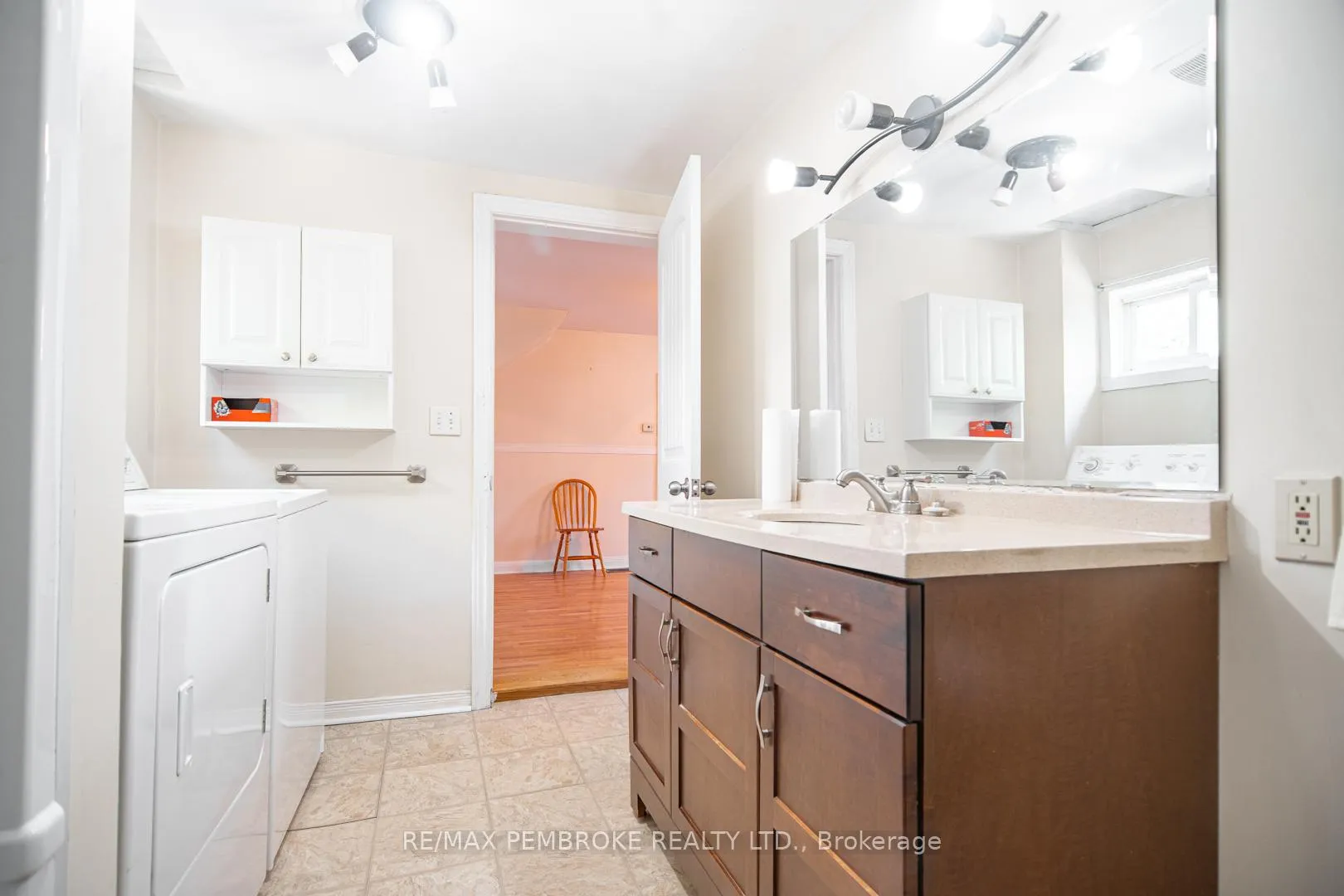 Photo 16 of 1008 Bronx Street, Pembroke — HOMEH