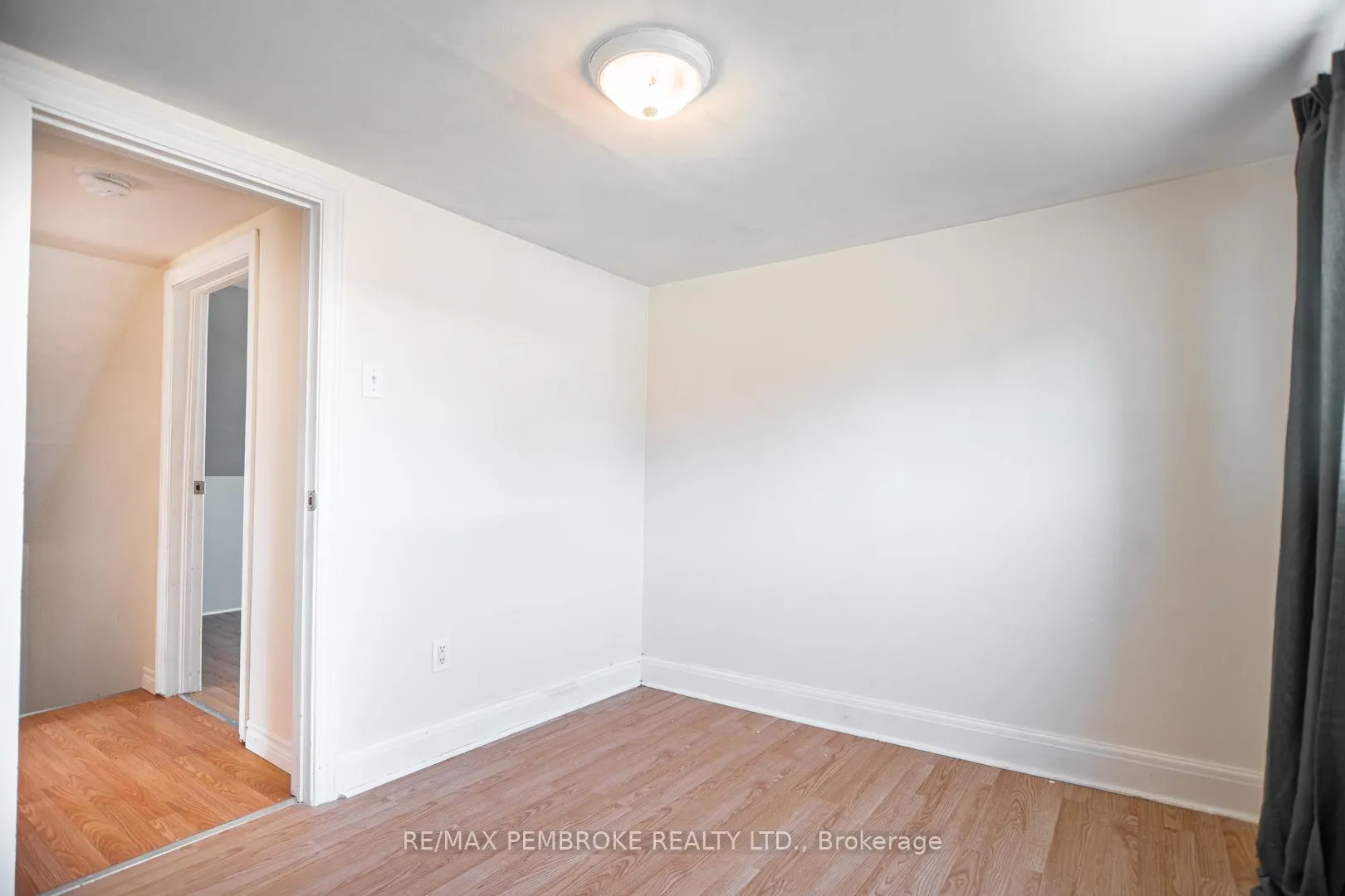 Photo 17 of 1008 Bronx Street, Pembroke — HOMEH