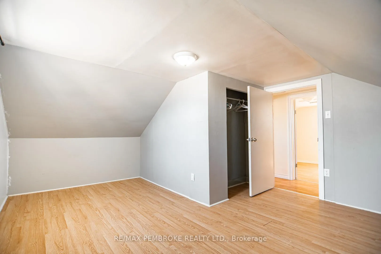 Photo 18 of 1008 Bronx Street, Pembroke — HOMEH