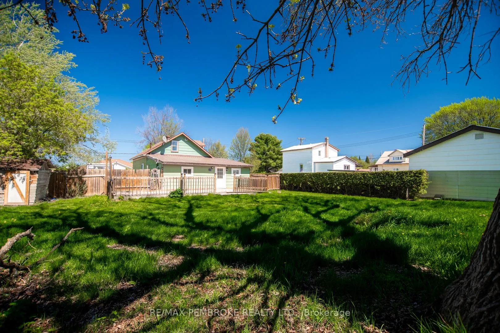 Photo 25 of 1008 Bronx Street, Pembroke — HOMEH