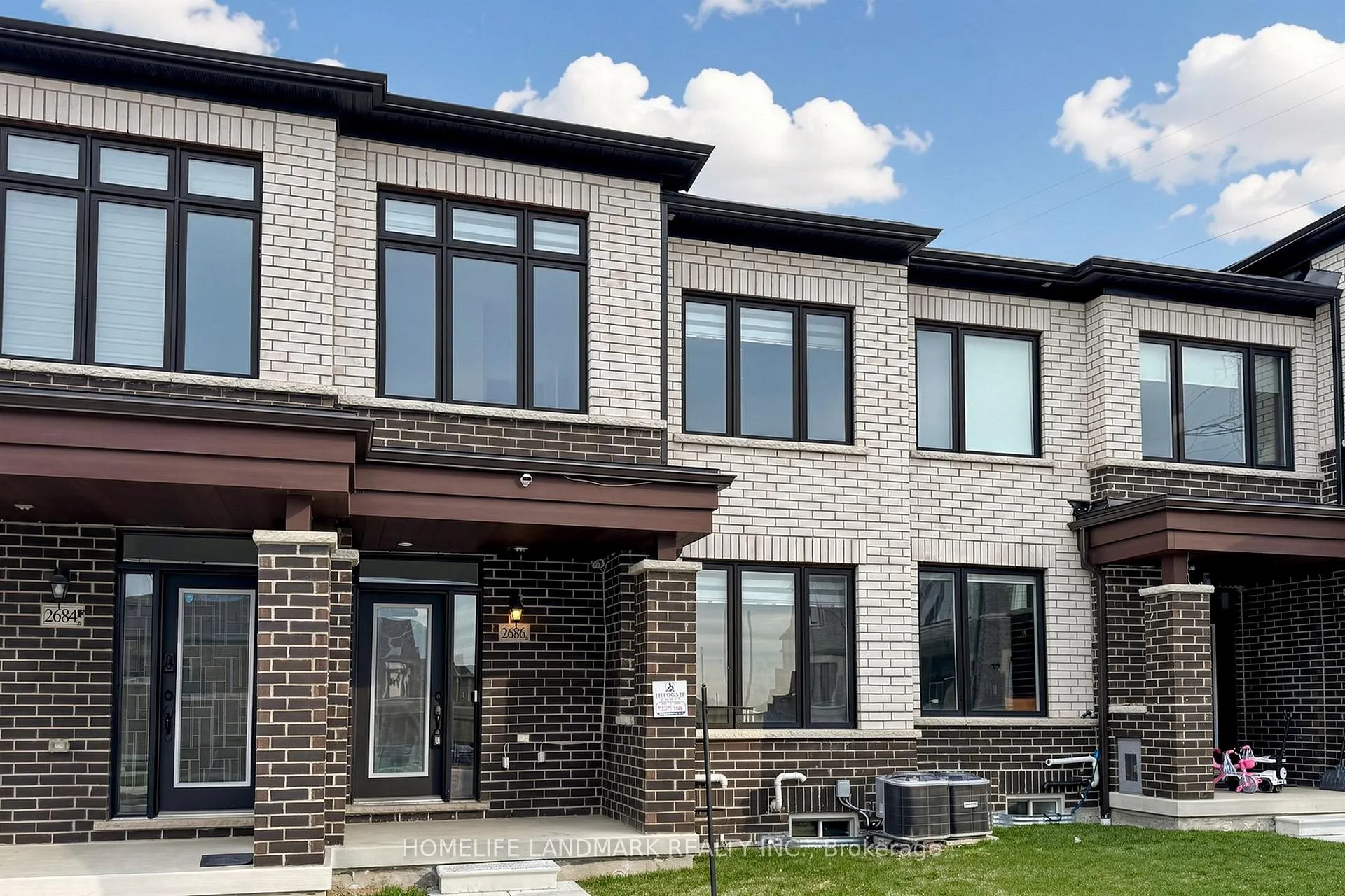 Photo 3 of 2686 Delphinium Trail, Pickering, Rural Pickering — HOMEH