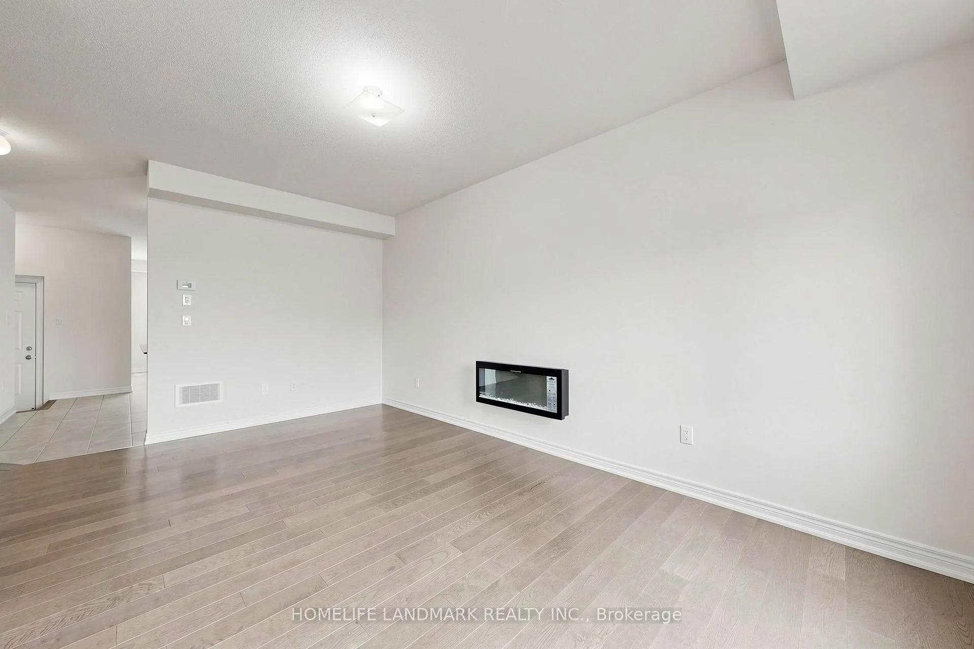 Photo 8 of 2686 Delphinium Trail, Pickering, Rural Pickering — HOMEH