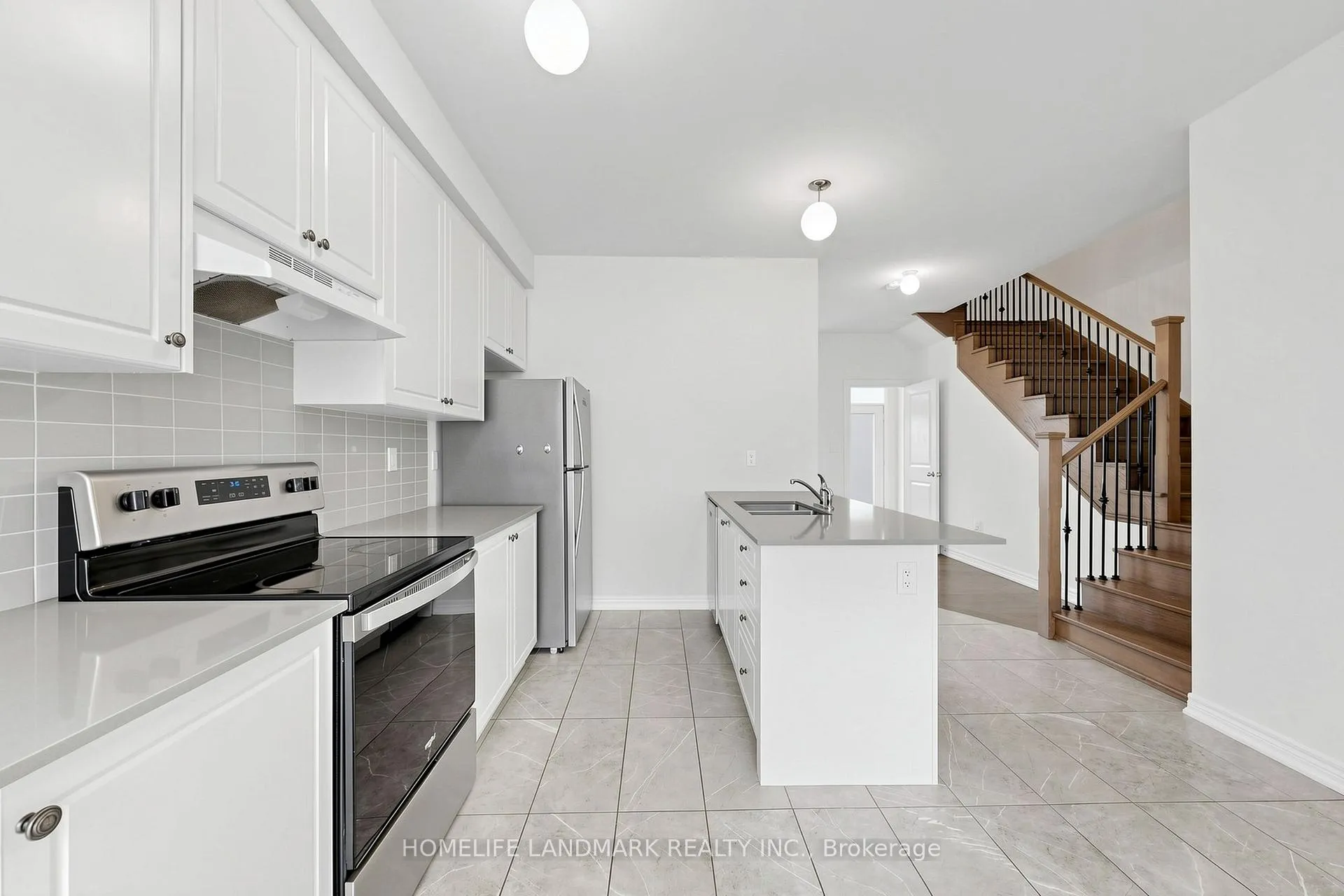 Photo 14 of 2686 Delphinium Trail, Pickering, Rural Pickering — HOMEH
