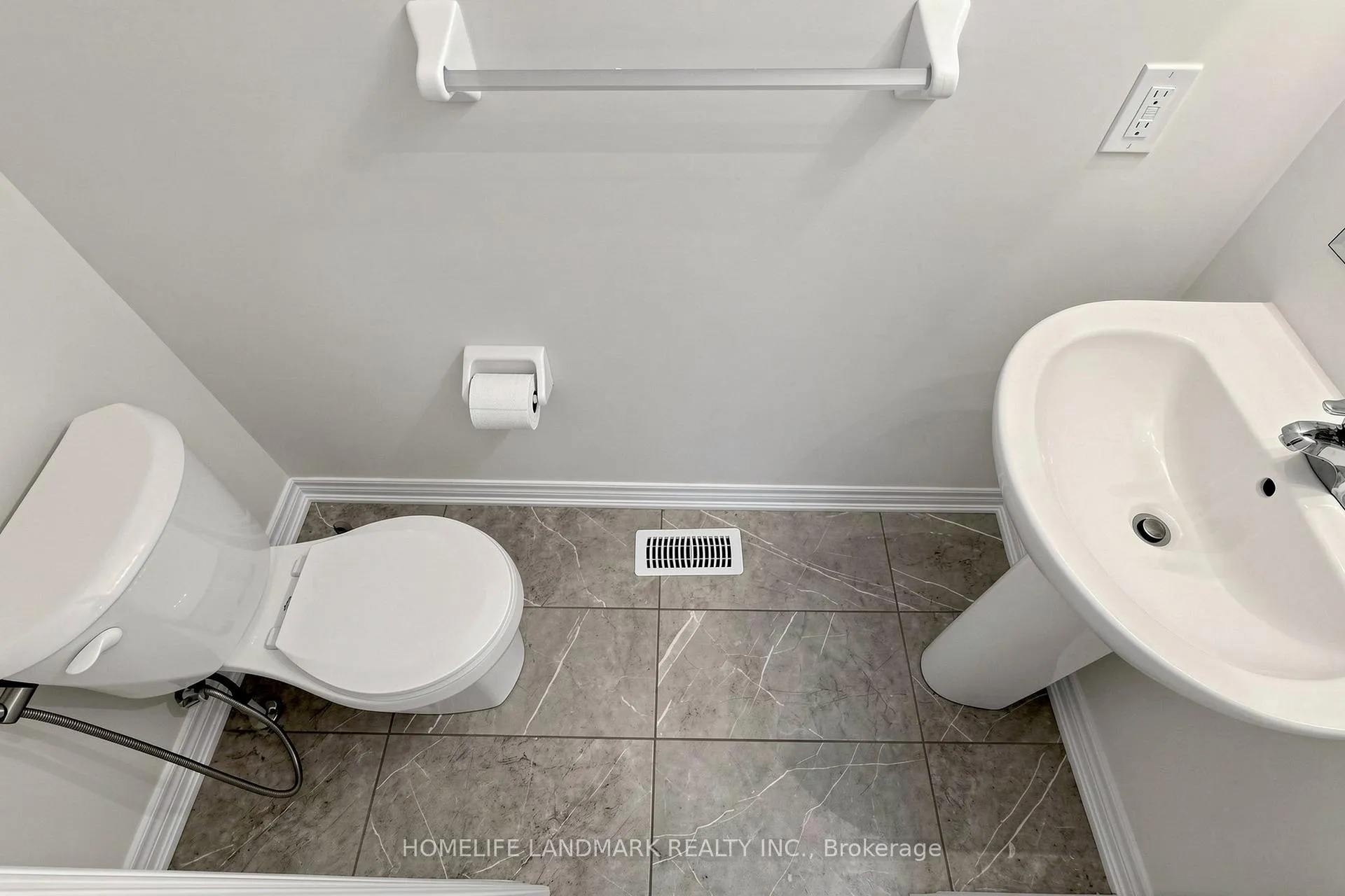 Photo 21 of 2686 Delphinium Trail, Pickering, Rural Pickering — HOMEH