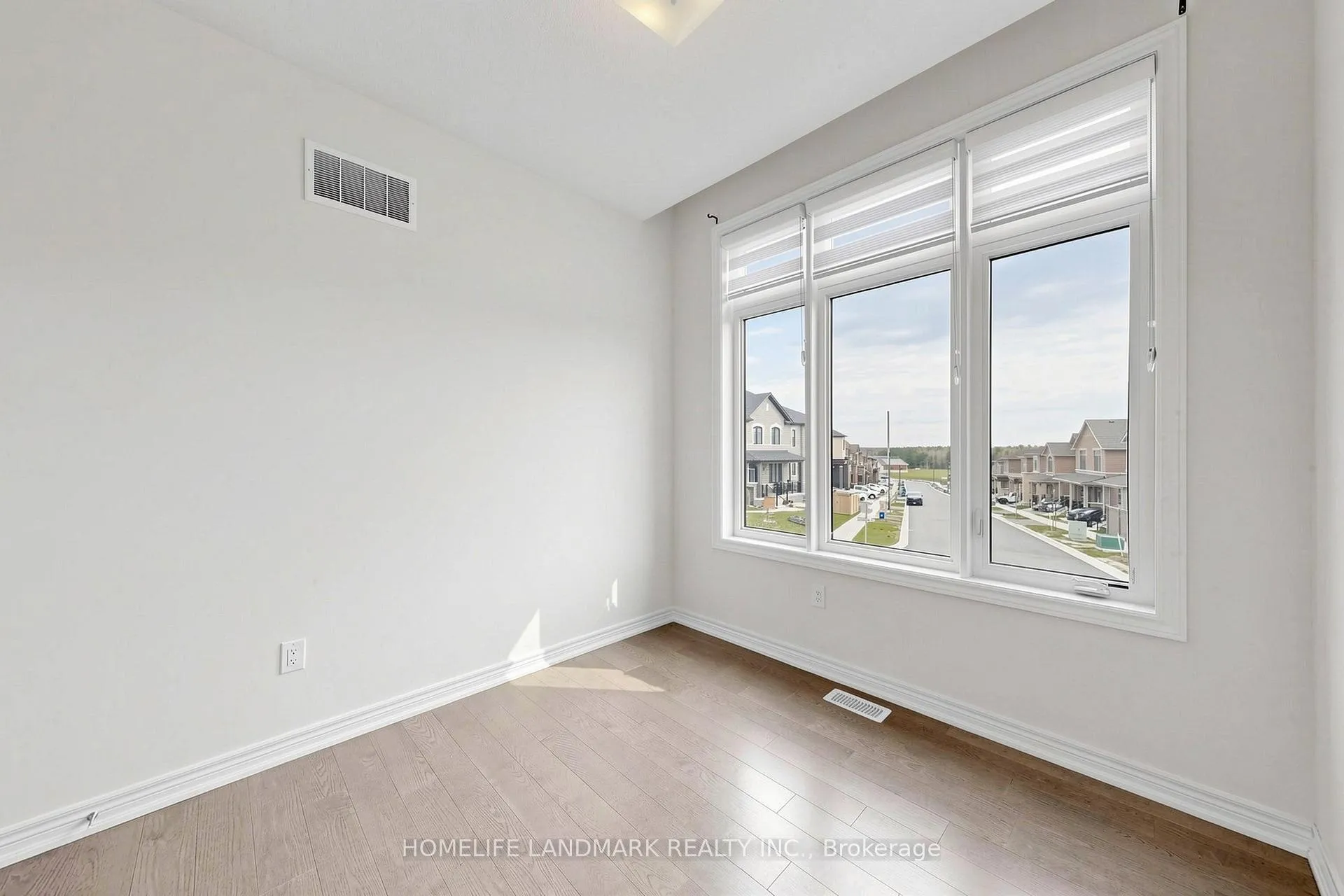 Photo 35 of 2686 Delphinium Trail, Pickering, Rural Pickering — HOMEH