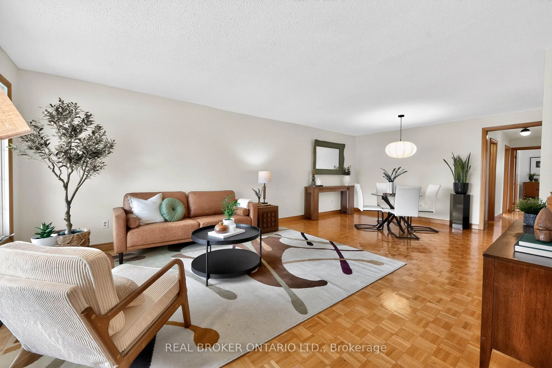 Photo 7 of 7778 Benavon Road, Mississauga, Malton — HOMEH